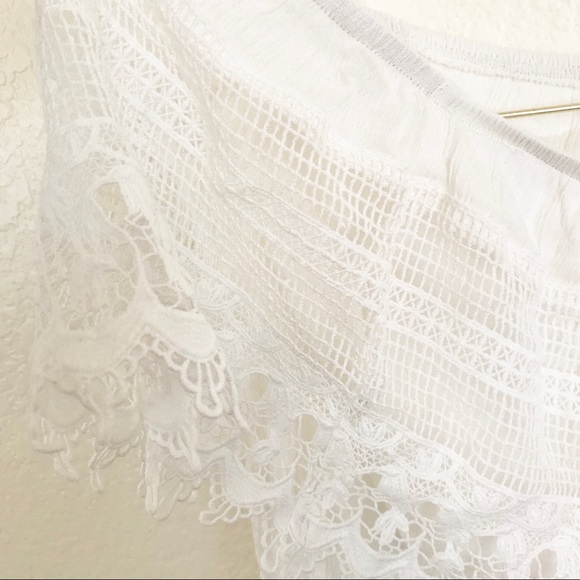 Socialite size small off shoulder sleeve top small - Picture 3 of 5